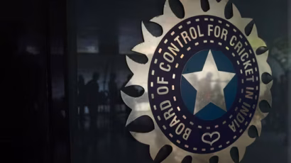 An all-rounder from Tamil Nadu has been banned from playing the remainder of the Tamil Nadu Premier League (TNPL) 2026 season for breaching the anti-corruption protocols. Notably, the player made his Ranji Trophy debut last season for the state. According to The Indian Express, the BCCI Anti-Corruption and Security Unit (ACSU) recovered a mobile phone when he was in the Player and Match Officials Area (PMOA). Reportedly, the incident happened on August 10 at the NPR College ground in Dindigul. The ACSU reported it to the Tamil Nadu Cricket Association (TNCA). “We have received a letter (from the ACSU) about this incident. We have instructed the team owners not to consider him for selection until the enquiry is over. We are currently investigating the matter and will take appropriate action,” TNCA secretary U Bhagawandas Rao told The Indian Express. With this being the first instance, a fine of INR 1 lakh has been recommended by the ACSU. ACSU sources confirmed to The Indian Express that the player was caught with a mobile phone, “which is a gross violation of the code of conduct for the players”. “The player was confronted first, but he could not explain the violation. He was served notice and asked to reply, which he did. His reply too was found unsatisfactory, and thus a fine of Rs 1 lakh was imposed on him,” Sources in the ACSU added. The TNCA will officially update on the additional punishment only after it completes its own investigation. However, the ACSU didn’t find any activity directly linked to contact with bookies in the mobile phone recovered from the above-mentioned player. The player in question was immediately removed from the franchise, which is currently in Dindigul.